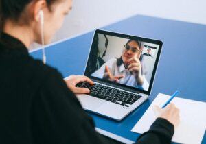 Cara Merekam Meeting di Google Meet