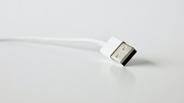 kabel charger rusak