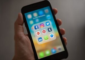 Cara Membuka Akun WhatsApp